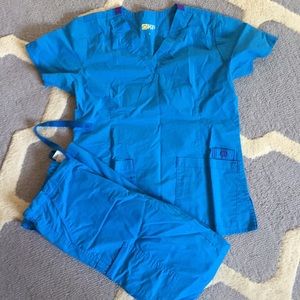 Wonder flex scrub set
